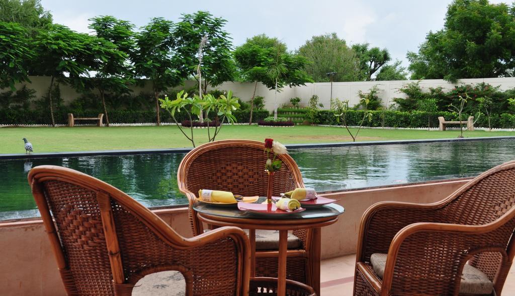 Ramada By Wyndham Jaipur Jaisinghpura Otel Dış mekan fotoğraf