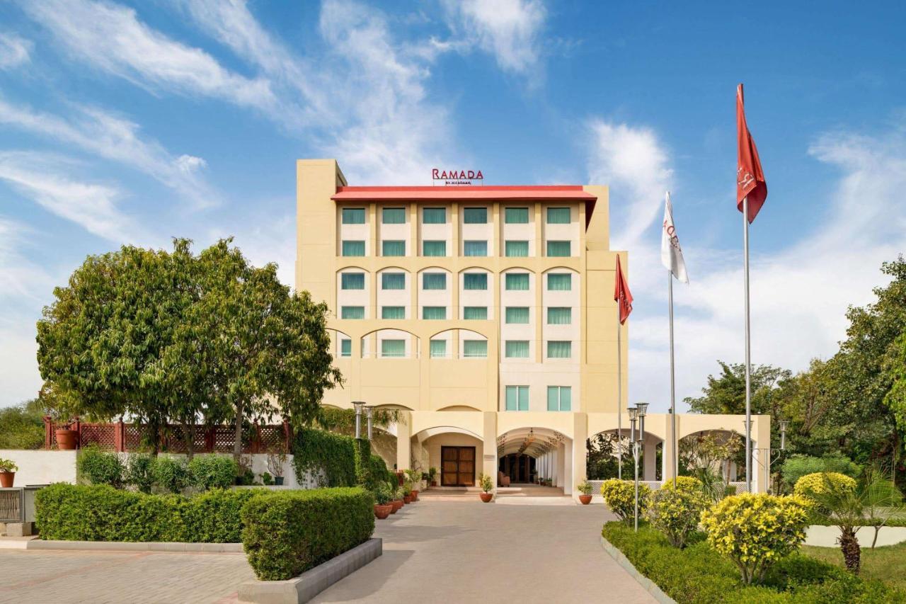 Ramada By Wyndham Jaipur Jaisinghpura Otel Dış mekan fotoğraf