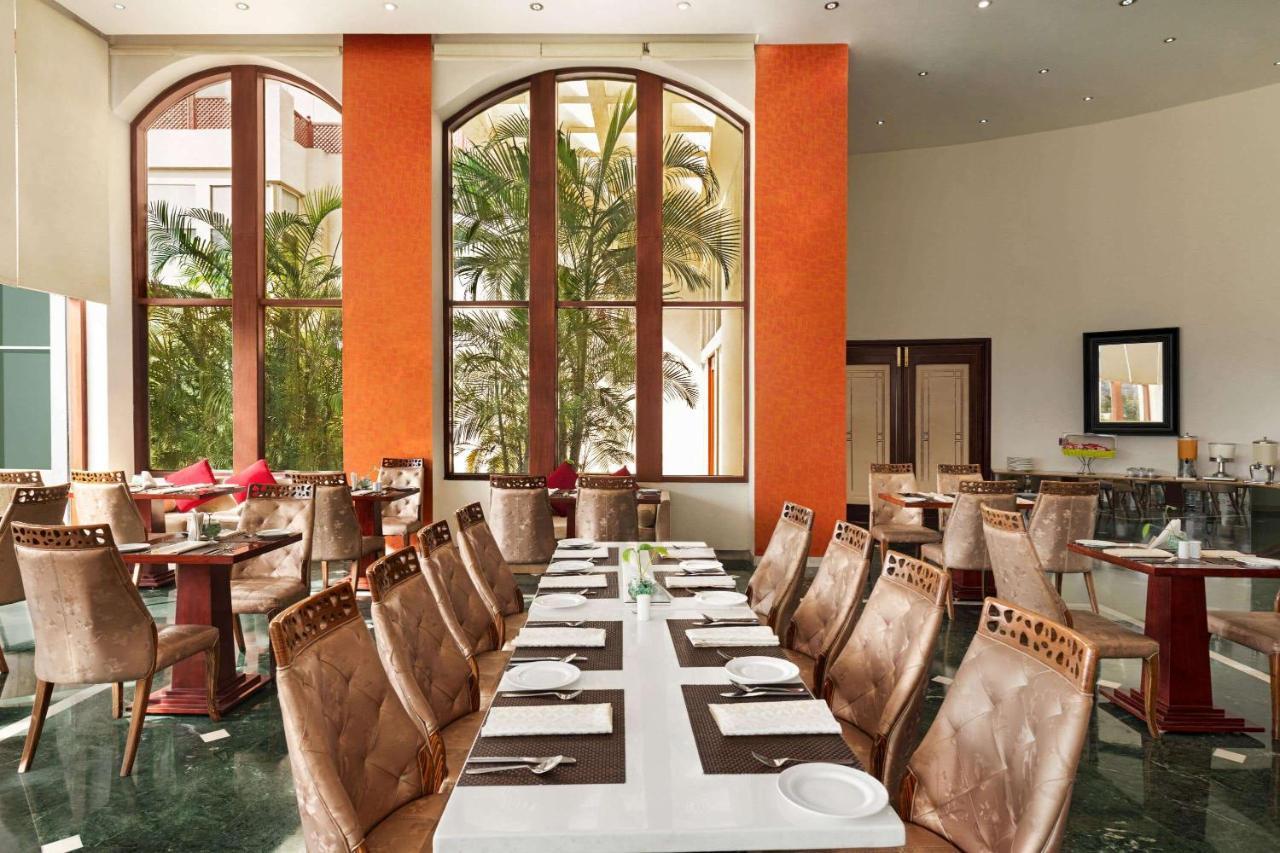 Ramada By Wyndham Jaipur Jaisinghpura Otel Dış mekan fotoğraf
