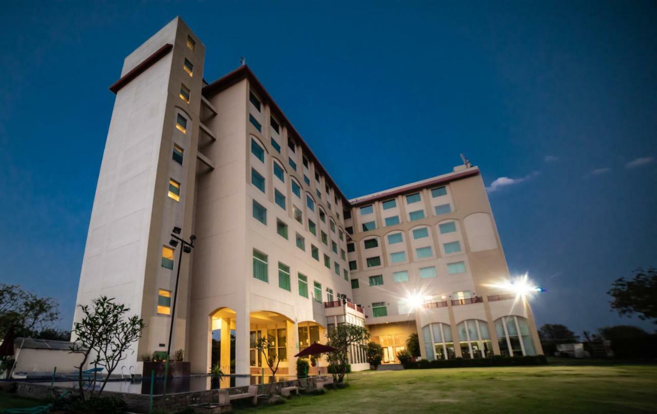 Ramada By Wyndham Jaipur Jaisinghpura Otel Dış mekan fotoğraf
