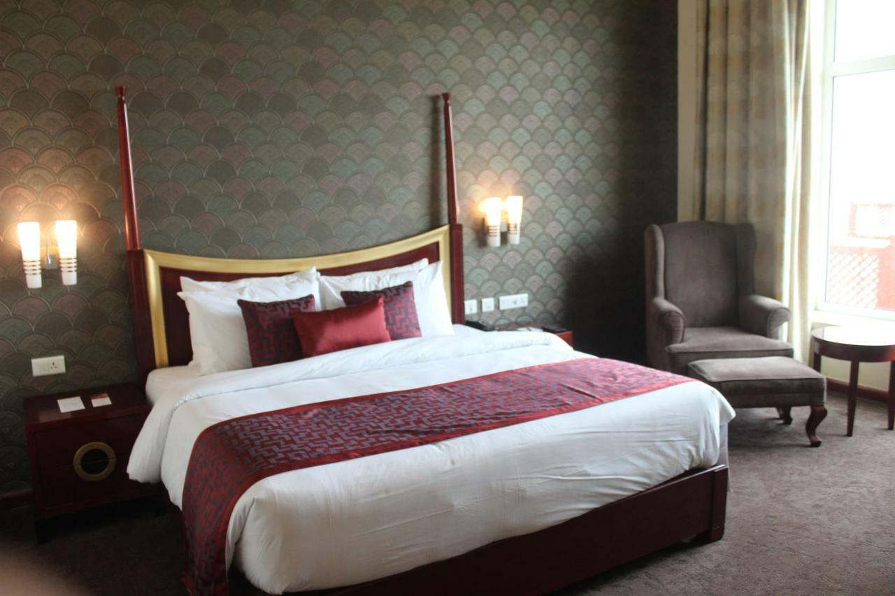 Ramada By Wyndham Jaipur Jaisinghpura Otel Dış mekan fotoğraf